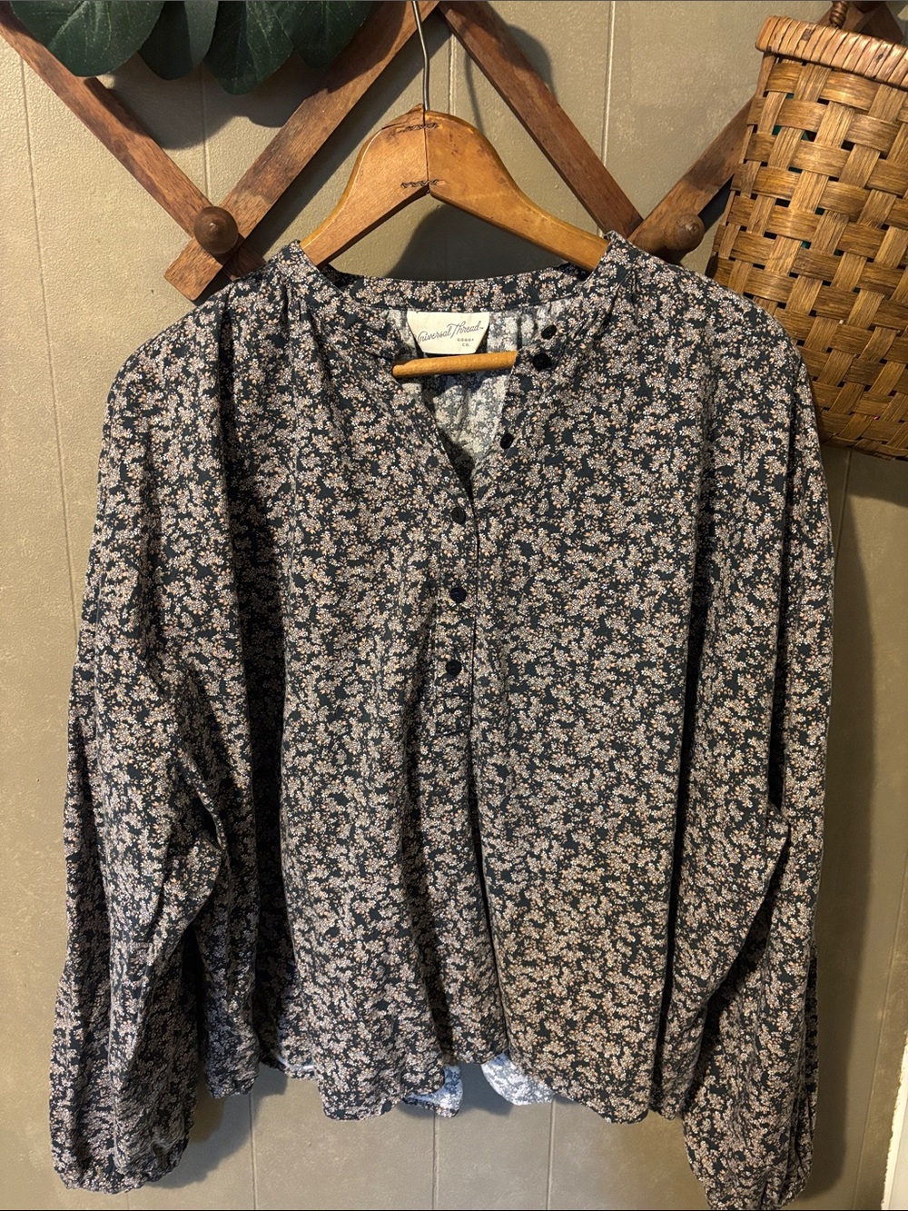 Universal Thread Floral Henley Blouse